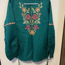 New Women green cotton embroidered top size L