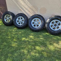 Silverado Tires.285 75 16. All https://offerup.com/redirect/?o=SGQudGlyZXM= Hold Air.