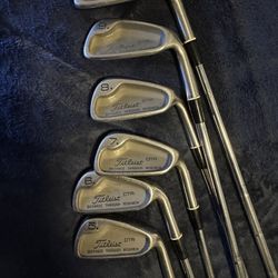 Titleist DTR Golf Club Set. Right Handed 