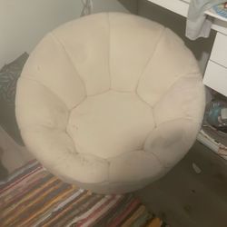White Spinning Chair