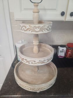 3 tier table centerpiece