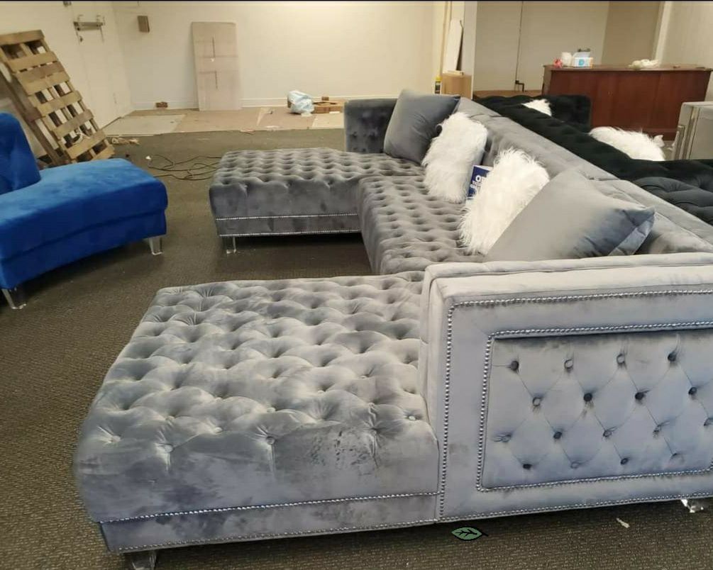 🍂$39 Down Payment 🍂MODA VELVET 3PC. SECTIONAL GREY
by Meridian