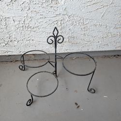 Plant Metal Holder