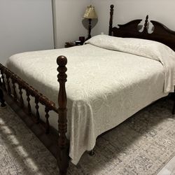 Queen Bed Head/Foot Boards/Rails/Box Springs/Mattress