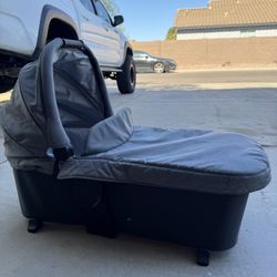 Grado Modes Premier Universal Carry Cot