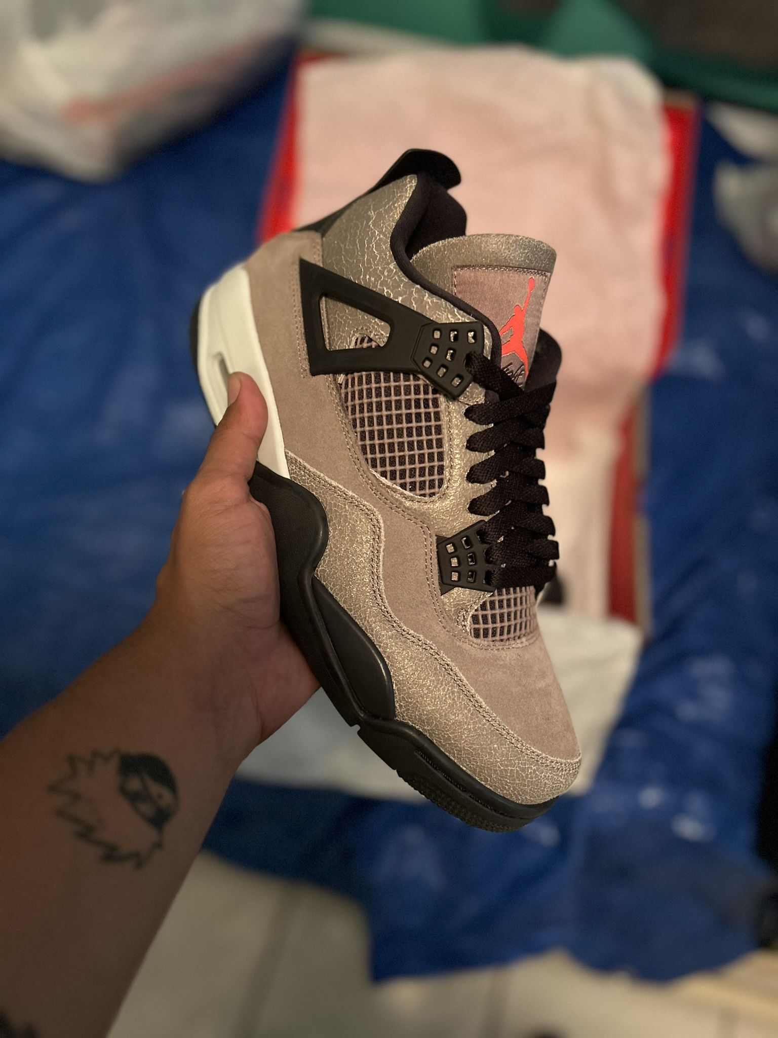 Jordan 4 Taupe Size 8.5 DS 