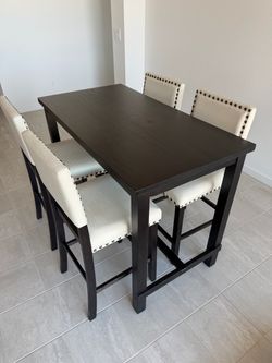 5-Piece Counter Height Dining Set – Excellent Condition