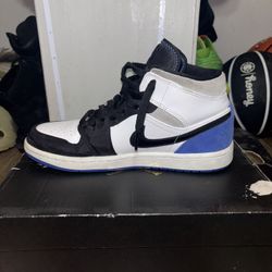 jordan 1 mid  royal black toe