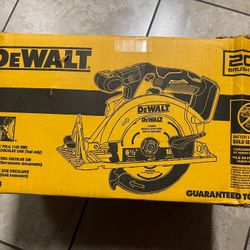DEWALT 20V MAX Cordless Brushless 6-1/2 in. Circular Saw (Tool Only
