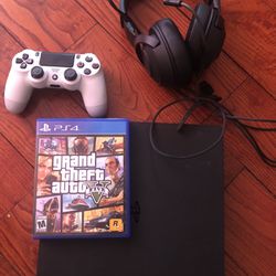 Ps4 and With GTA 5 Disc And Headset 