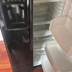 GE Side By Side Refrigerator 