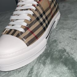 Burberry Sneakers 