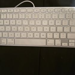 Apple Keyboard 