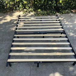 Adjustable Queen Bed Frame With Wood Slats(are For A Full Size Bed)