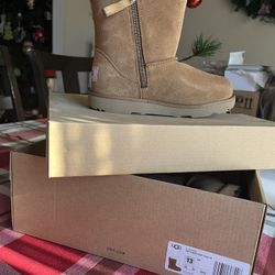 Brand New Ugg  Kids Size 13 