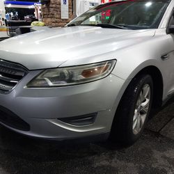 2011 Ford Taurus