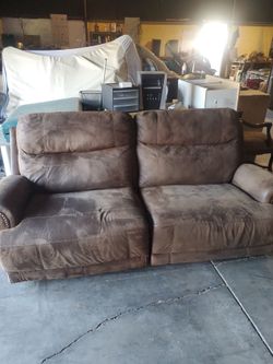 Couch and love seat 4 recliners