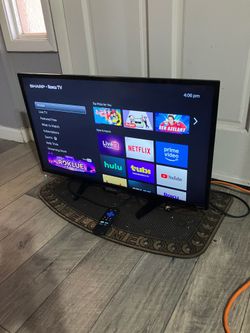 Sharp - 32" Class (31.5" Diag.) - LED - 1080p - Smart - HDTV - Roku TV