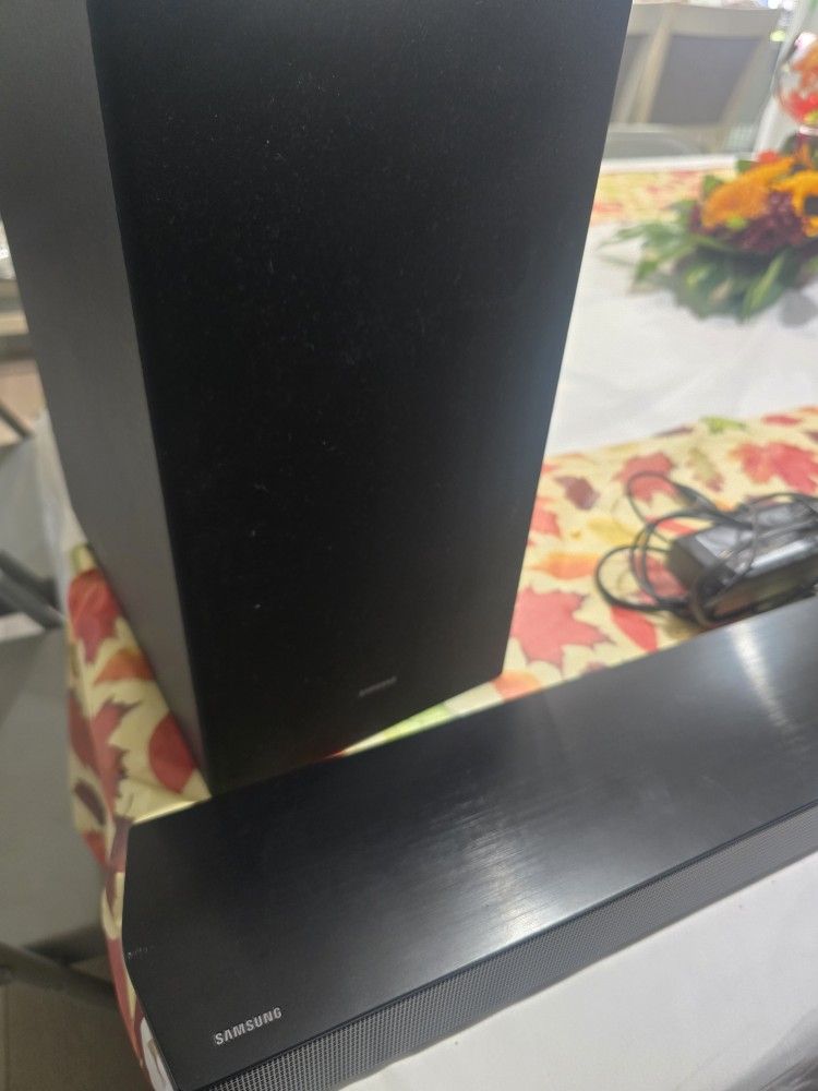 Samsung Soundbar And Subwoofer