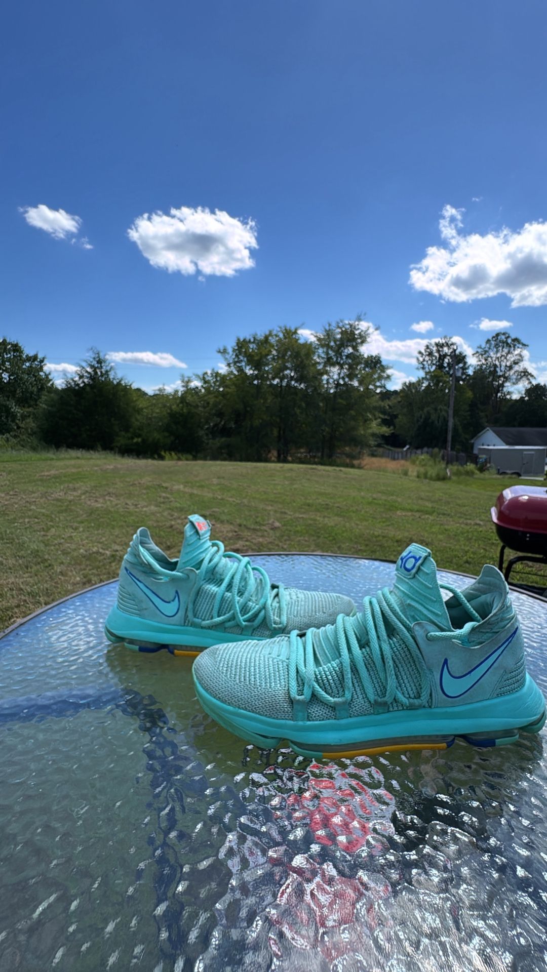 KD 10 “Hyper Turquoise”