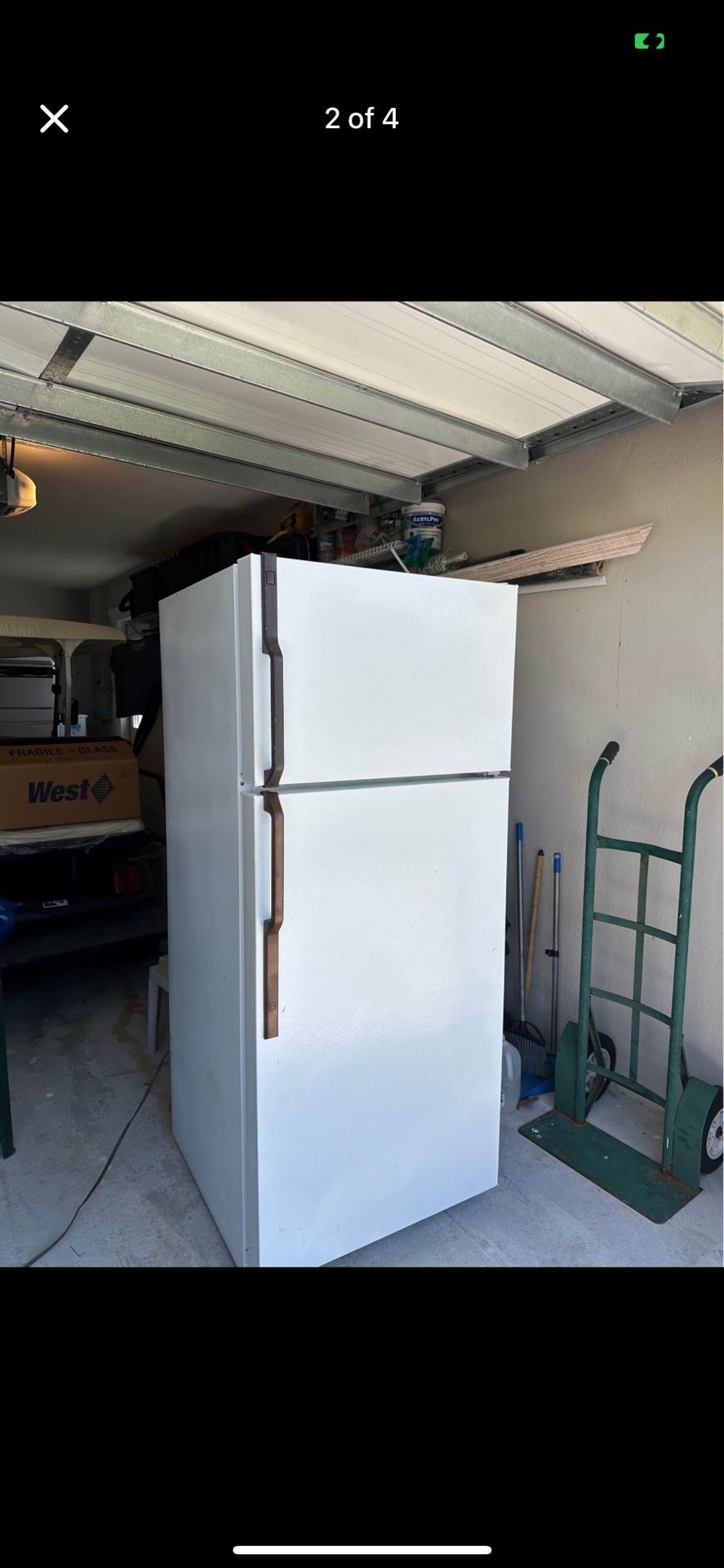 HOTPOINT 28” WIDE FRIDGE (DELIVERY AVAILABLE)