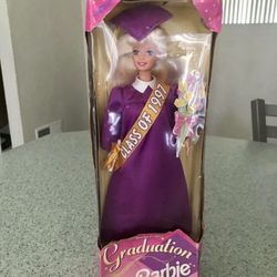 SPECIAL EDITION GRADUATION 1997 BARBIE