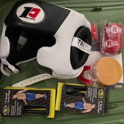 Palladium Boxing Headgear With Two Sets Of Wraps Two Jump Ropes And A Mouth Guard 