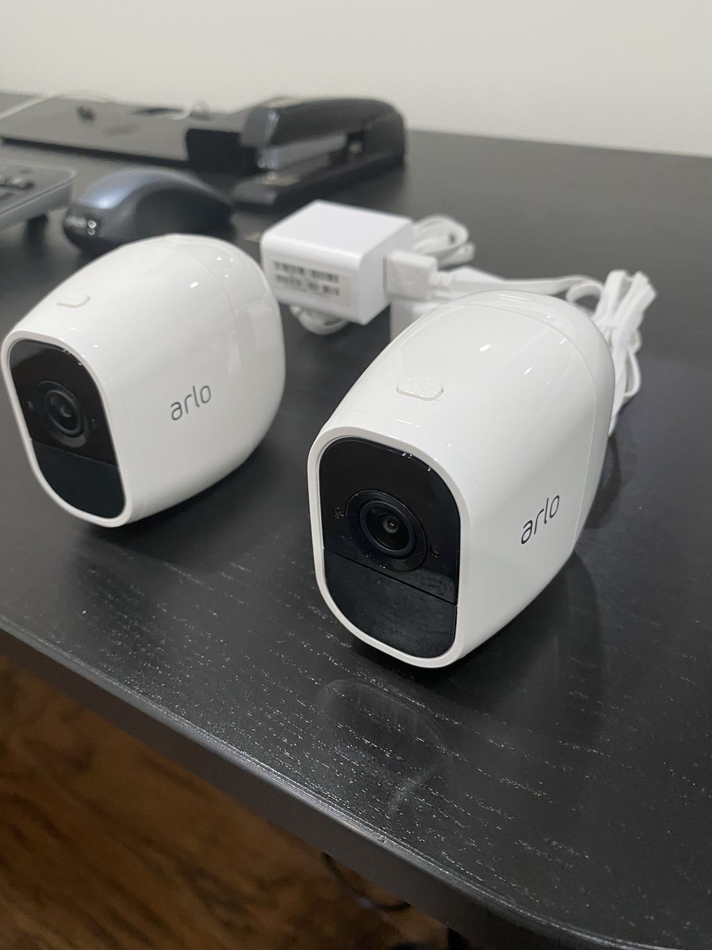 (2) Arlo Cameras - like new