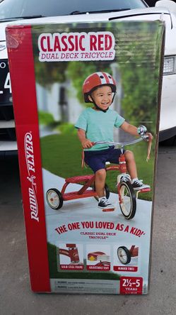 NEW Classic tricycle Radio Flyer
