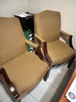 Pair of Traditional Upholstered Armchairs