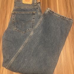 Levi’s Jean Size 18 Reg                                 L