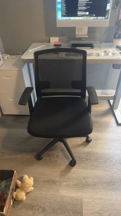 Black office/desk chair
