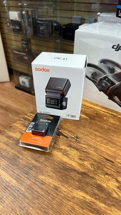 Godox iT32 with shoe for Sony