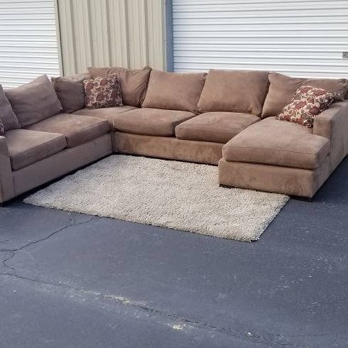 Sectional couch Wrap around Crate & Barrel Excellent condition 