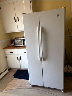 GE Refrigerator