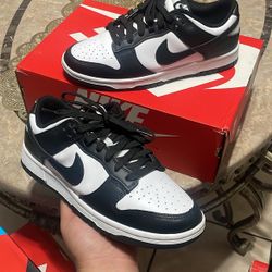 Nike Panda Dunks 