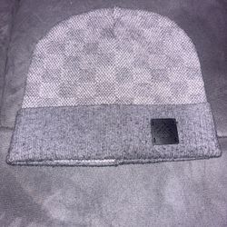 Louis Vuitton Beanie (gray)