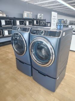 $1594(MSRP$3048, Save $1454) GE SMART Washer with Gas Dryer Set in Sapphire Blue