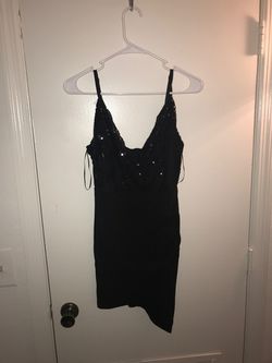 Black sequin dress 30$ size small only worn once