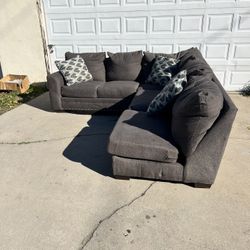 Gray L Sectional Couch 