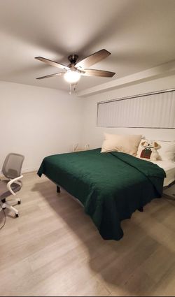 OBO make an offer LIKE NEW QUEEN mattress 12 inch memory foam + topper = comfort