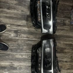 2020 ram 2500 headlight 