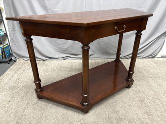 KELLOGG COLLECTION Classic Turned Leg Angled Cut Console Table