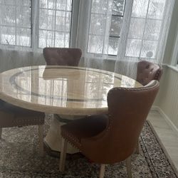 Dinning Table With 4 Chairs 