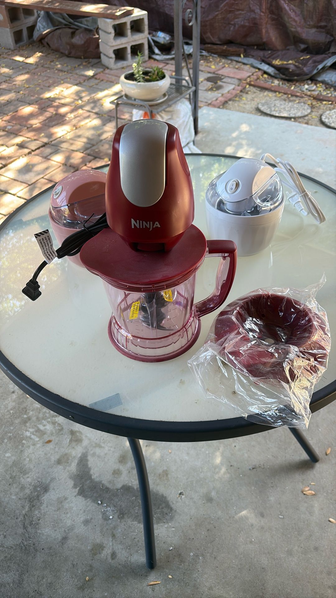 Ninja drink, mixer chopper red