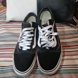 Tennis Shoes Vans Size 9.5 Good Condition $15.00