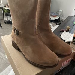 Ugg Boots New $65 Size 12 And 11  