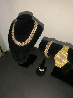 Sparkly Gold Tone Rhinestone Cuban Link Jewelry Set