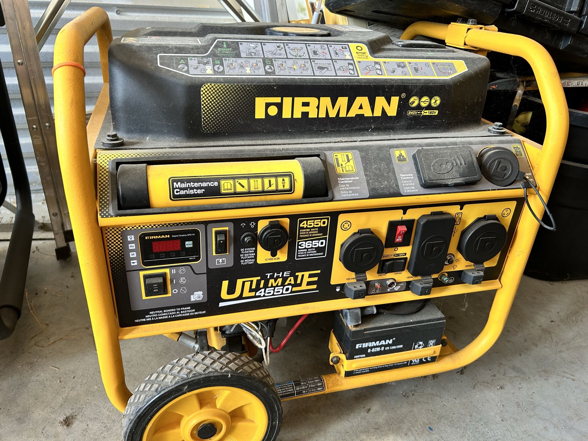 7500W Electric Start Portable Generator - Excellent Condition