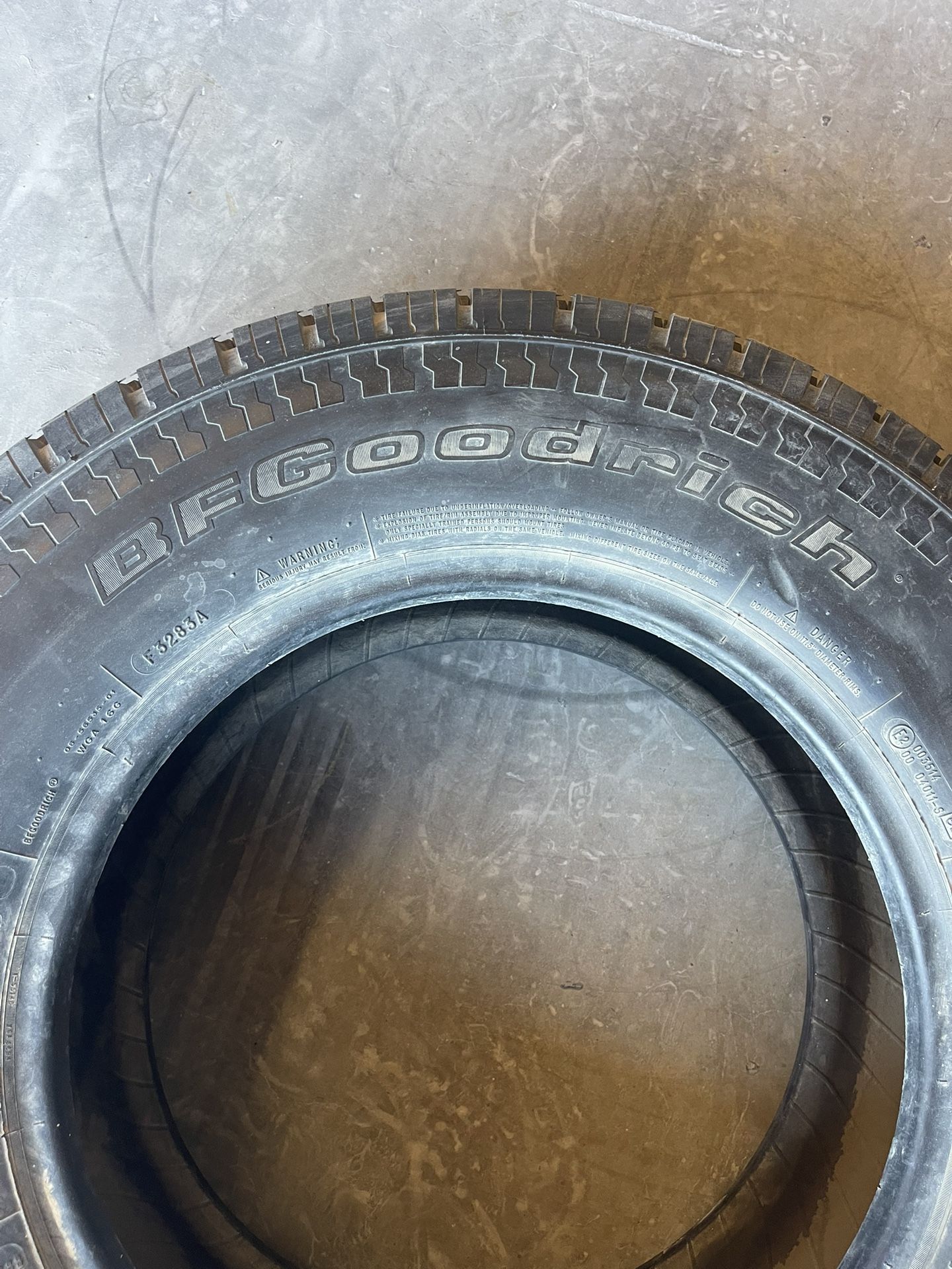 Tire -1- BFGOODRICH RUGGED Trail A/T $50